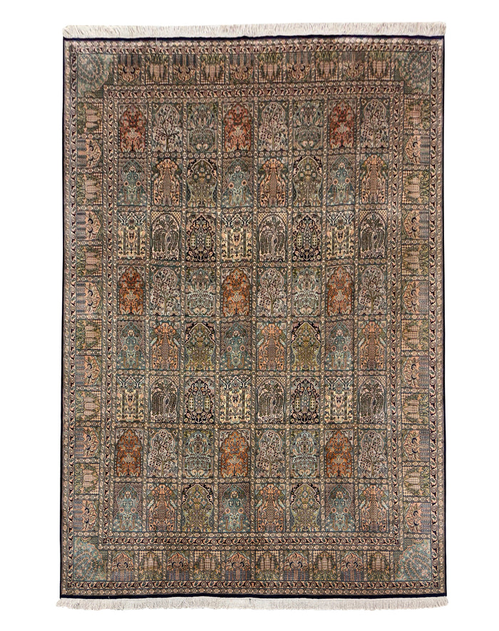 Hand knotted Kashmir silk, 334x244cm | Rug# 32062