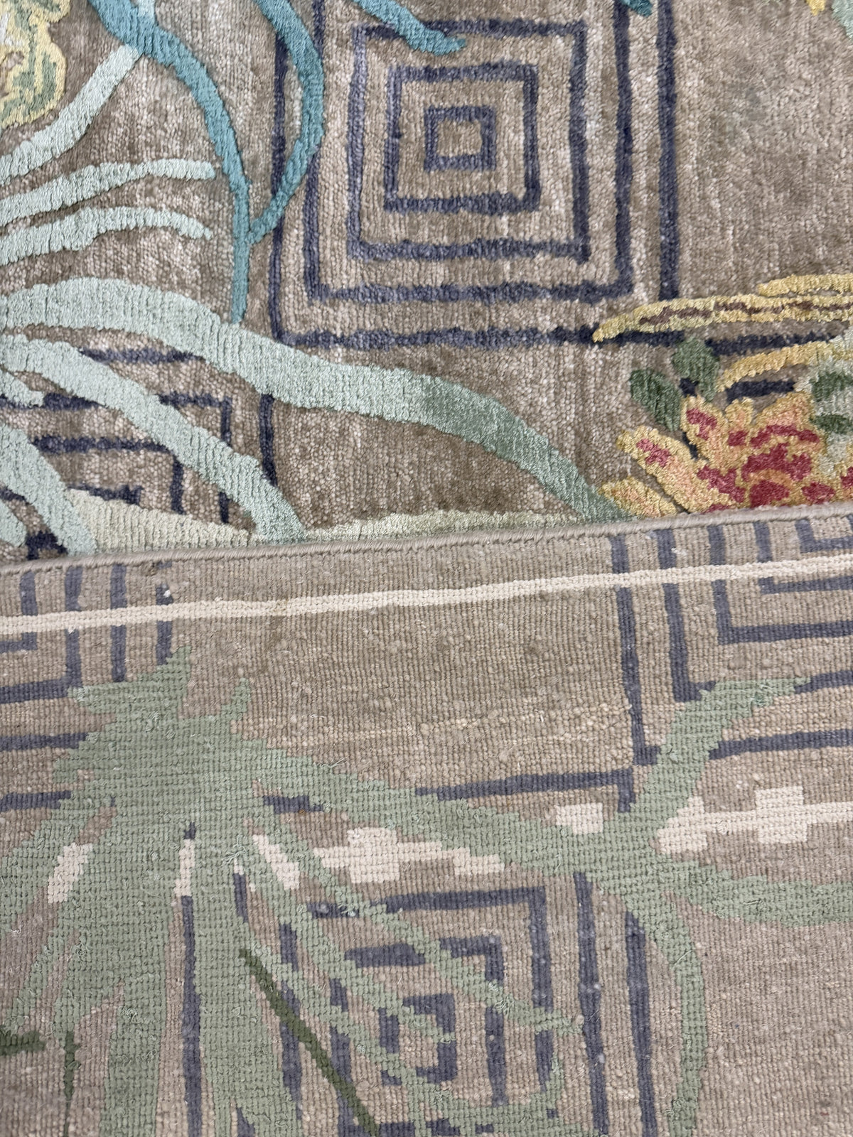 Contemporary Himalayan Birds & Floral Rug 241x175 cm | Rug# 32081
