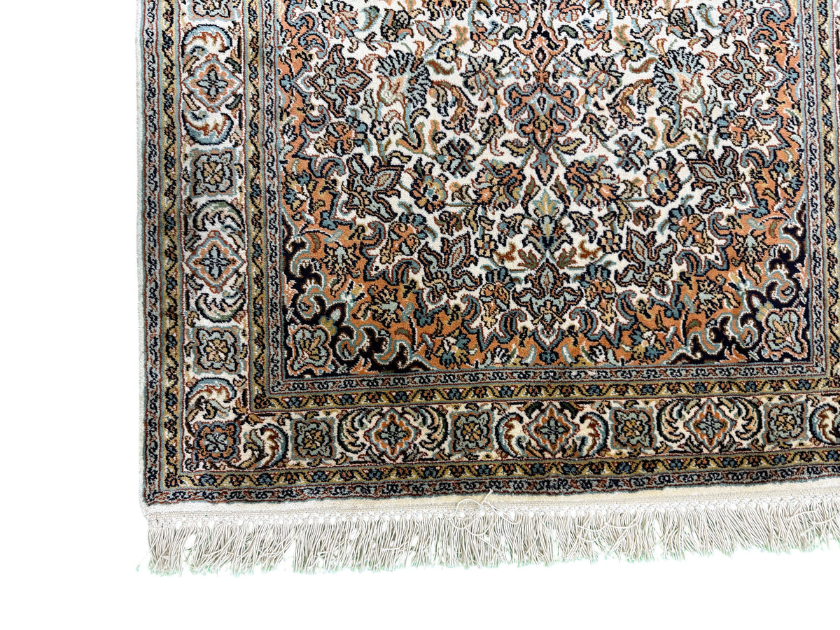 Kashmir Silk Floral Medallion Rug 130x78 cm | Rug# 32155