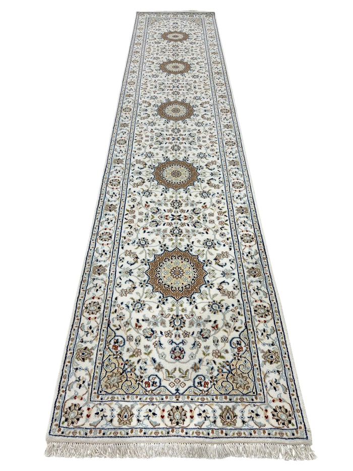 Hand-Knotted Nain Design Hall Runner 379x81 cm | Rug#32207