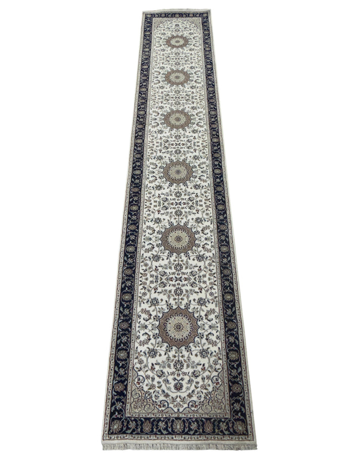 Hand-Knotted Nain Design Hall Runner 436x83 cm | Rug#32208