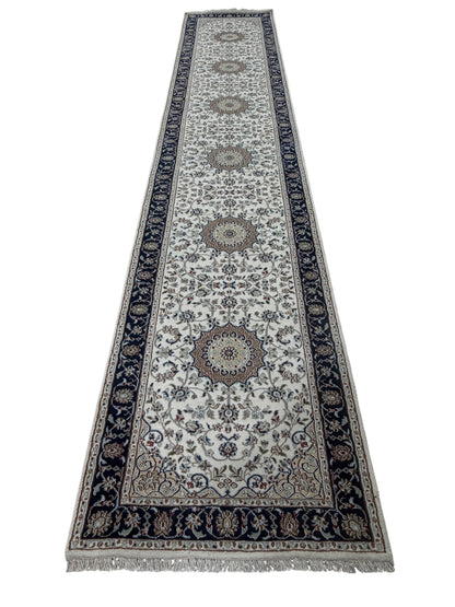 Hand-Knotted Nain Design Hall Runner 436x83 cm | Rug#32208