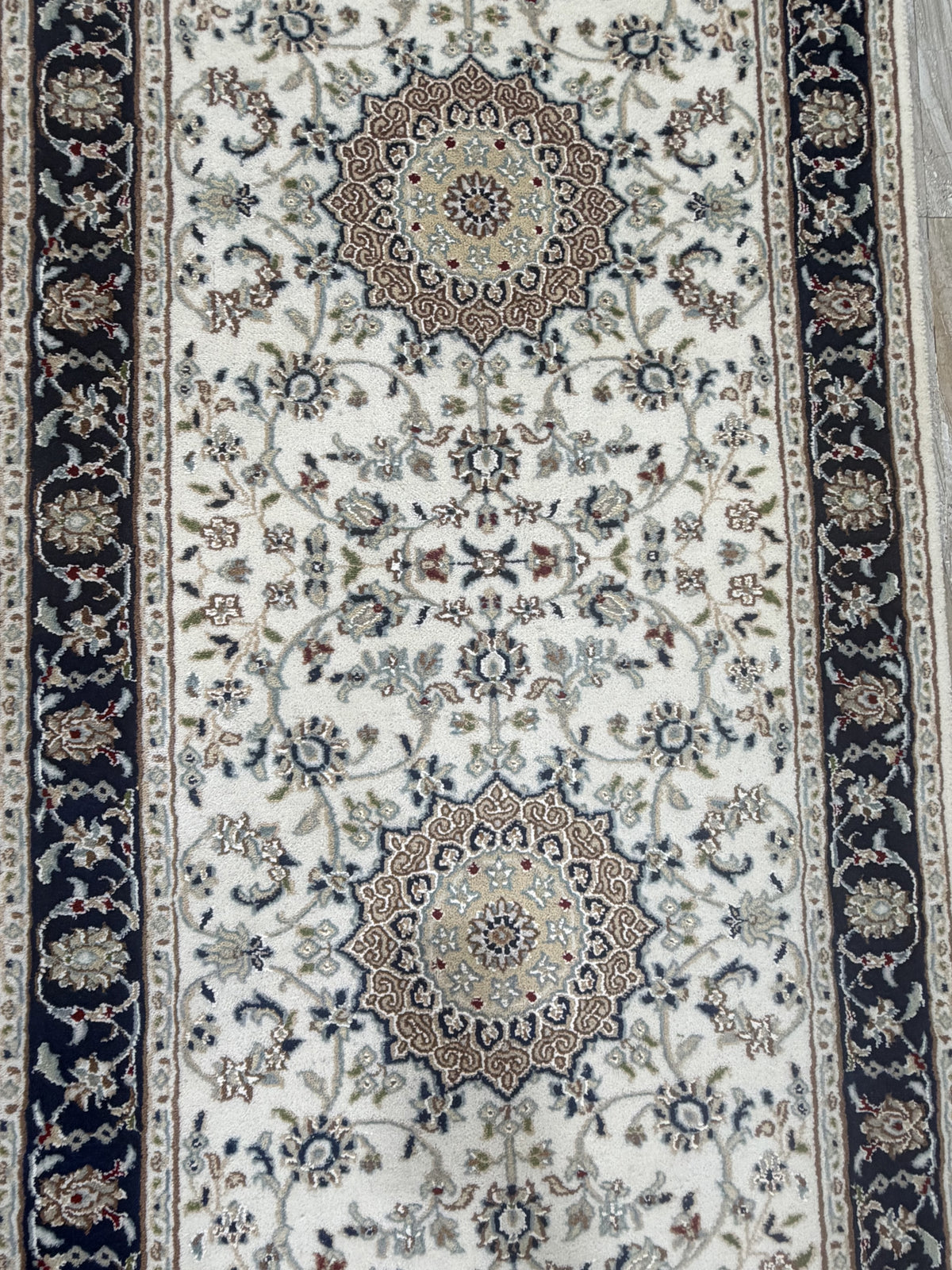 Hand-Knotted Nain Design Hall Runner 436x83 cm | Rug#32208