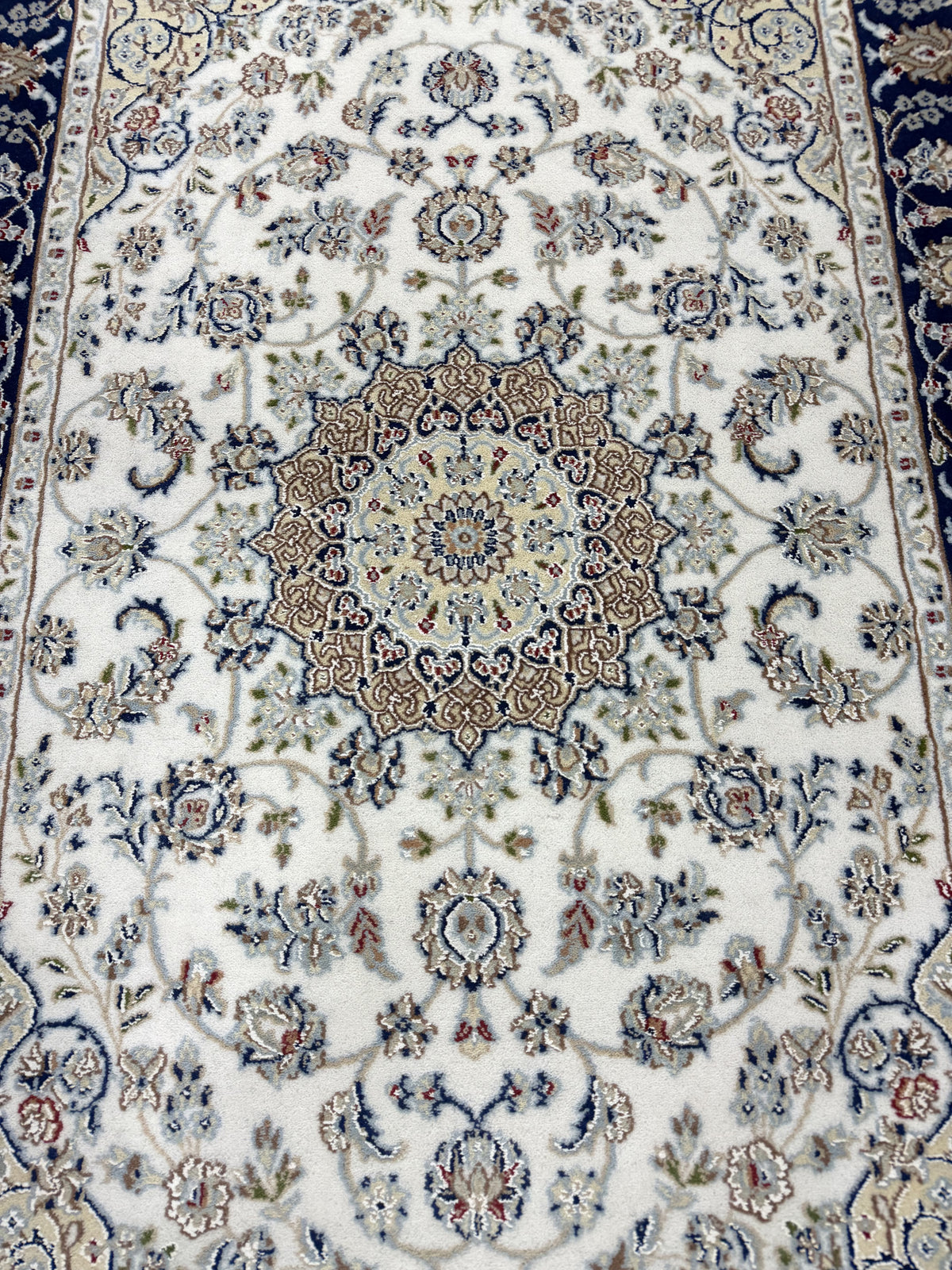 Hand-Knotted Nain Design Rug 186x122 cm | Rug#32211