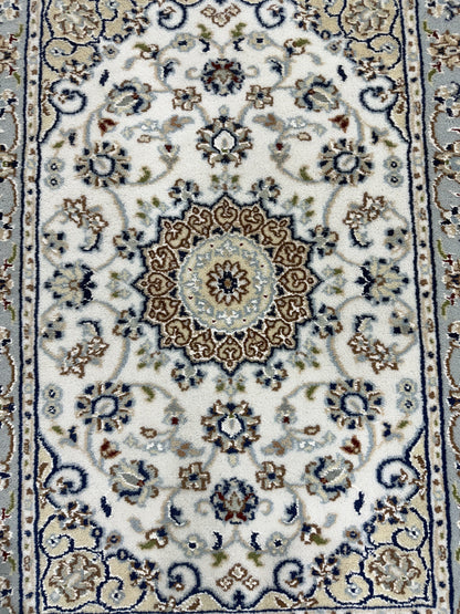 Hand-Knotted Nain Design Accent Rug 96x67 cm | Rug#32212