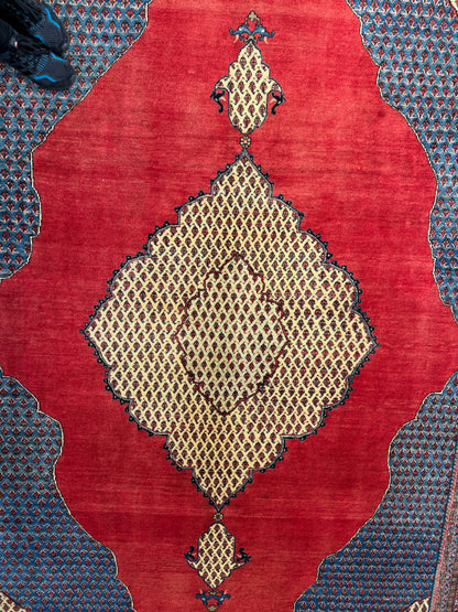 Sarouk Mir, circa 1970  375x285 cm | Rug# 4055