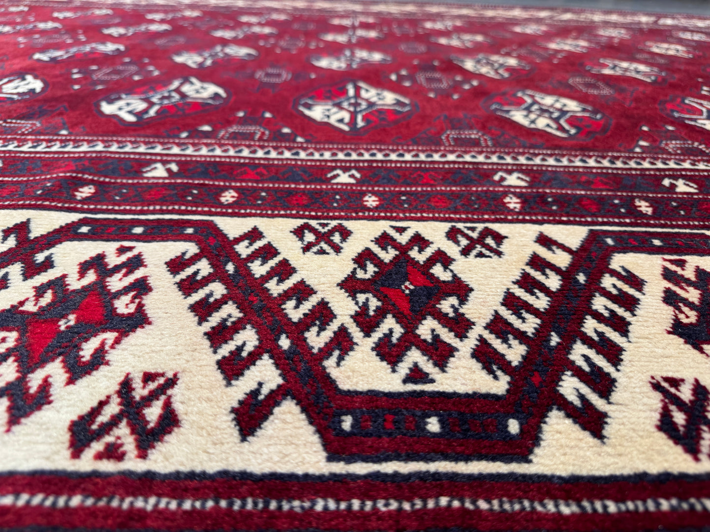 Yamut Turkaman, all wool construction  405x236 cm | Rug# 4056