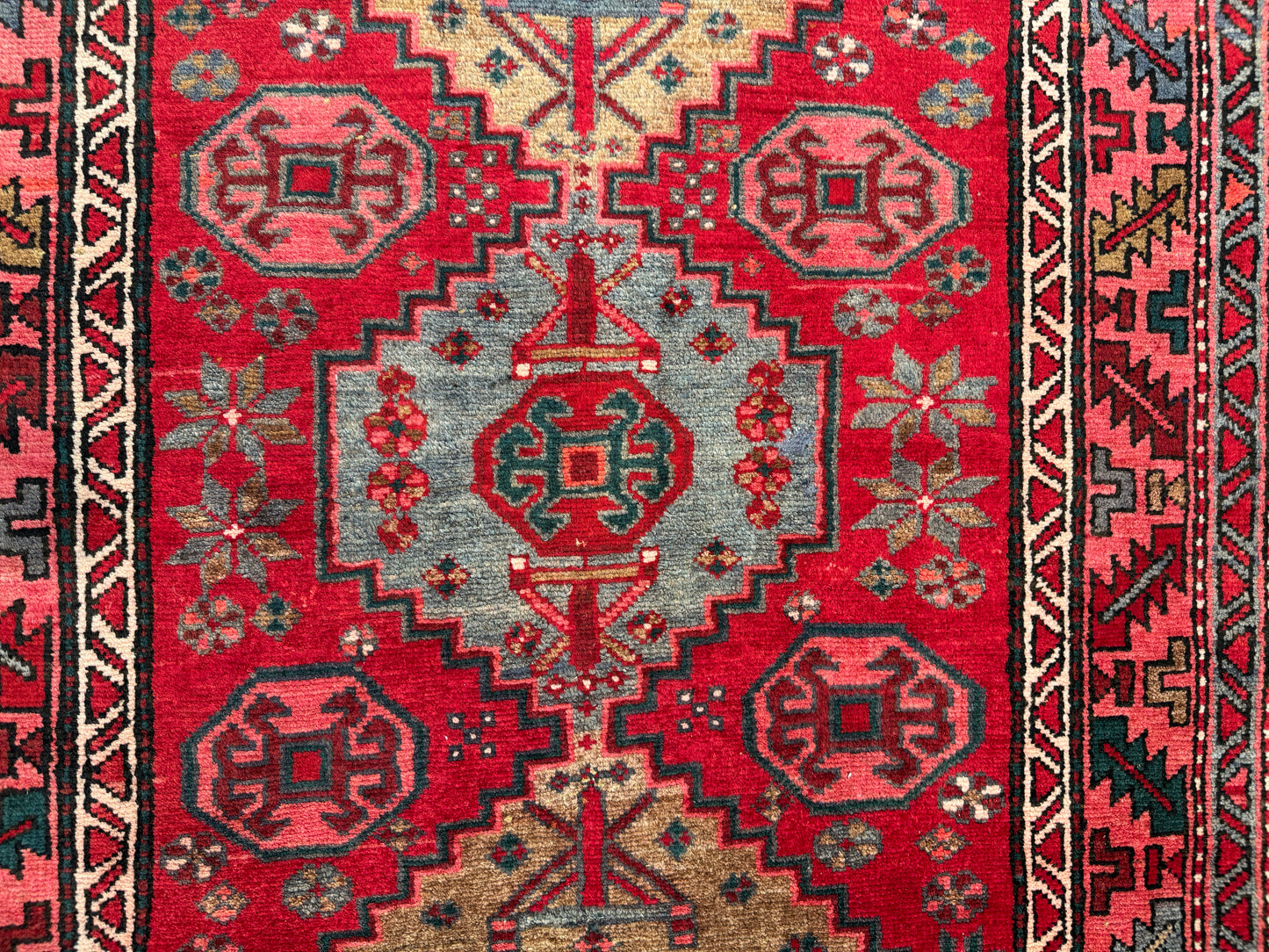 Khamseh-Hamedan, Persia 195x108 cm | Rug# 4089