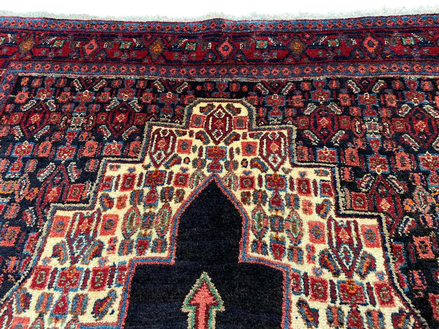 Vintage Kurdi Senneh Rug – Rare Kurdish Piece 182x123cm | Rug# 4095