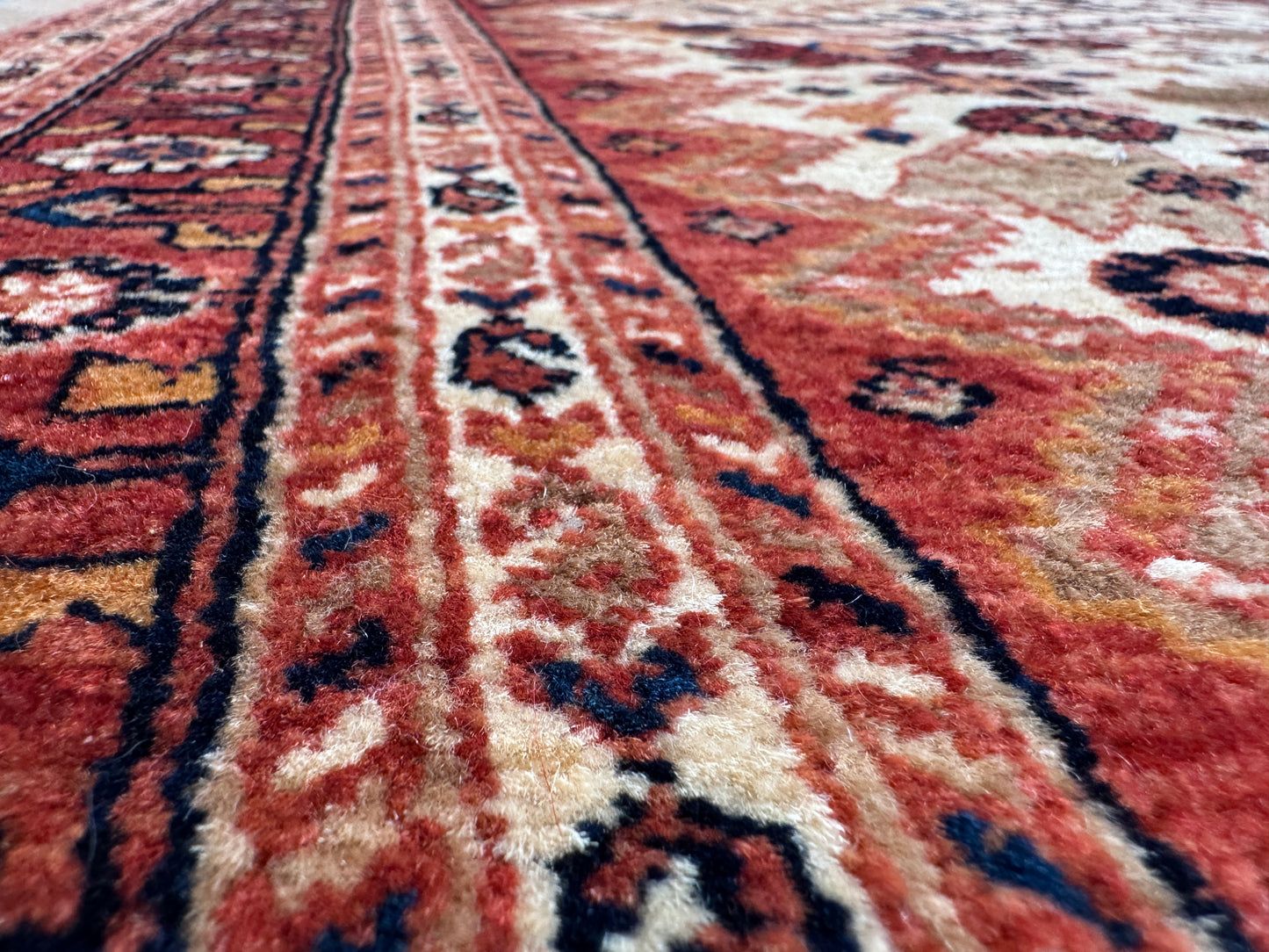 Gardooneh-Mehr Bijar  circa 2000, 204x156 cm | Rug# 422