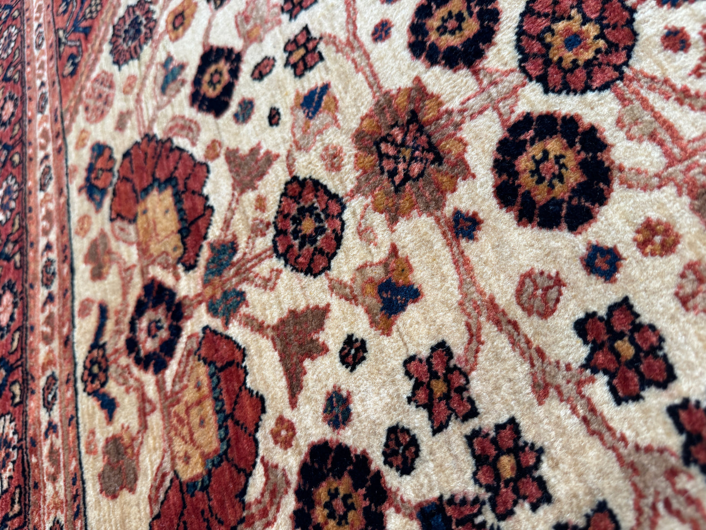Gardooneh-Mehr Bijar  circa 2000, 204x156 cm | Rug# 422