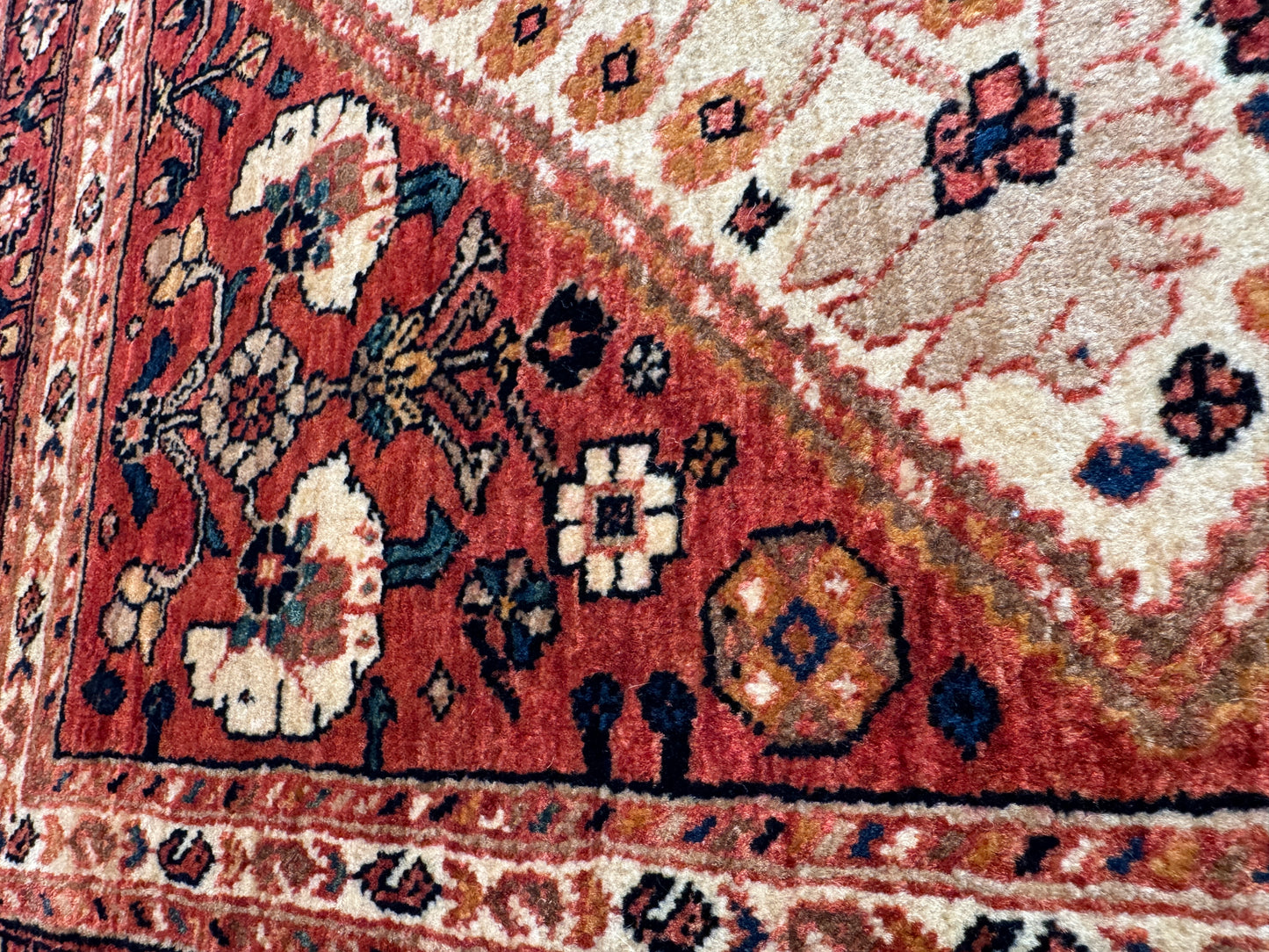 Gardooneh-Mehr Bijar  circa 2000, 204x156 cm | Rug# 422