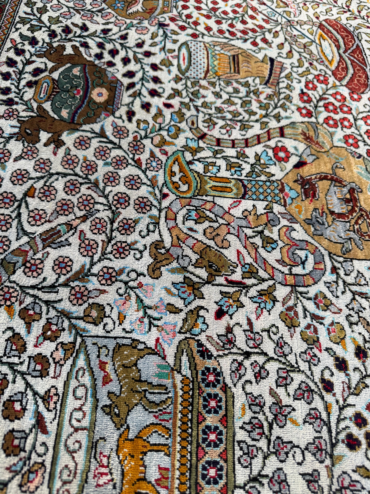 Superfine pure silk Qum pictorial rug, circa 1980, 76x60cm | Rug# 6417