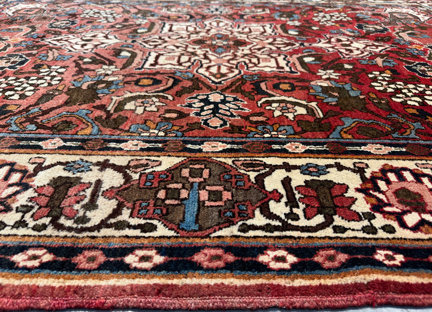 Antique Mobarakeh Isfahan 196x143cm | Rug# 7222A