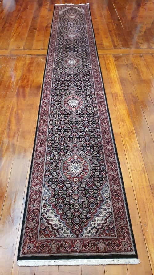 Rug# 23480, Superfine Amritsar, Tabriz dsn, NZ wool pile, India, size 607x81, RRP $5100, on special $1900 (2)