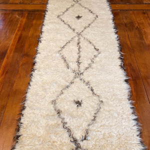 Rug# 25123, Turkish Tolou style shaggy runner, hand knotted fleece lamb wool, natural wool colours, size 431x76 cm