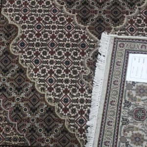 Rug# 31049, Superfine Amritsar in Tabriz mahi dsn, NZ wool pile, silk inly, India, size 186x119 cm (3)