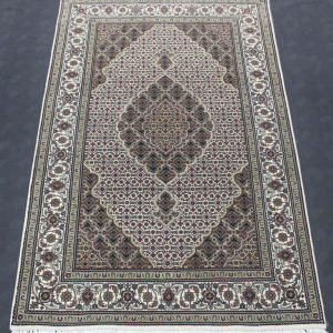 Rug# 31049, Superfine Amritsar in Tabriz mahi dsn, NZ wool pile, silk inly, India, size 186x119 cm