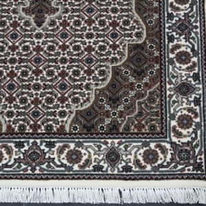 Rug# 31053, Superfine Amritsar in Tabriz mahi dsn, NZ wool pile, silk inly, India, size 306x85 cm (2)