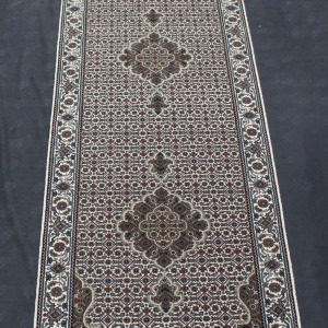 Rug# 31053, Superfine Amritsar in Tabriz mahi dsn, NZ wool pile, silk inly, India, size 306x85 cm
