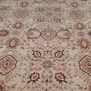 Rug#10189, modern weave Persian Heriz c.2000, immaculate, veg dyes, Nth west Persia, size 300x245 cm, RRP $11000, on special $4800 (5)