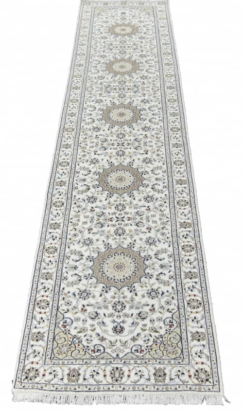 Rug# 31271 Nain design Amritsar 367x83cm (1)