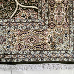 Rug# 31229, Fine Srinagar, 100% silk pile on a cotton warp and weft, Dome design, Kashmir , India, Size 312x217 cm (4)