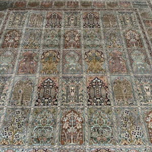 Rug# 31233 Fine Srinagar, 100% silk pile on a cotton warp and weft, Garden design, Kashmir , India, Size 293x250 cm (7)